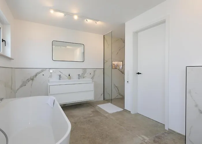 Eleganter Neubau-luxus In & Stilvoller Rueckzugsort Fuer Bis Zu 9 Gaeste