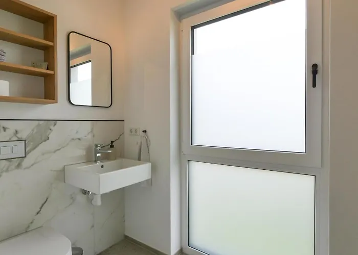 Eleganter Neubau-luxus In & Stilvoller Rueckzugsort Fuer Bis Zu 9 Gaeste *